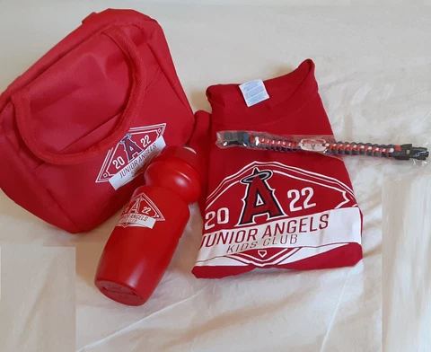 Angeles Kids Club - Set of T-shirt (Yout-L), Water Bottle, Bracelet & Lunch Bag Cover