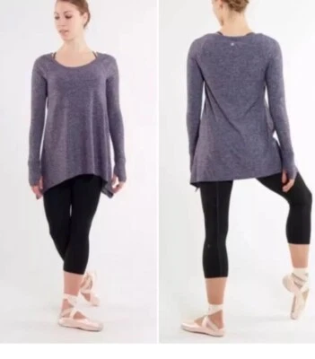 Top de ensayo Lululemon para mujer 4 manga larga gris jaspeado cisne agujeros para el pulgar Foto 1 de 4