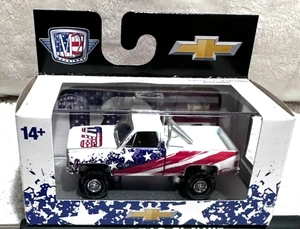 2025 M2 Machines~Patriotic 4th of July~1973 Cheyenne Super 10 4x4 Squarebody - Picture 1 of 3