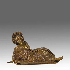 Bronzo dipinto a freddo inizio XX secolo "Reclining Lady" dei fratelli Jennings - Foto 1 di 22
