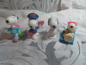 Lot 4 Snoopy Figures -USF Peanuts PVC - Picture 1 of 10