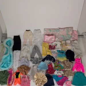 Lot Of Over 35 Vintage Barbie Clothes And Accessories Mattel - READ - Bild 1 von 6