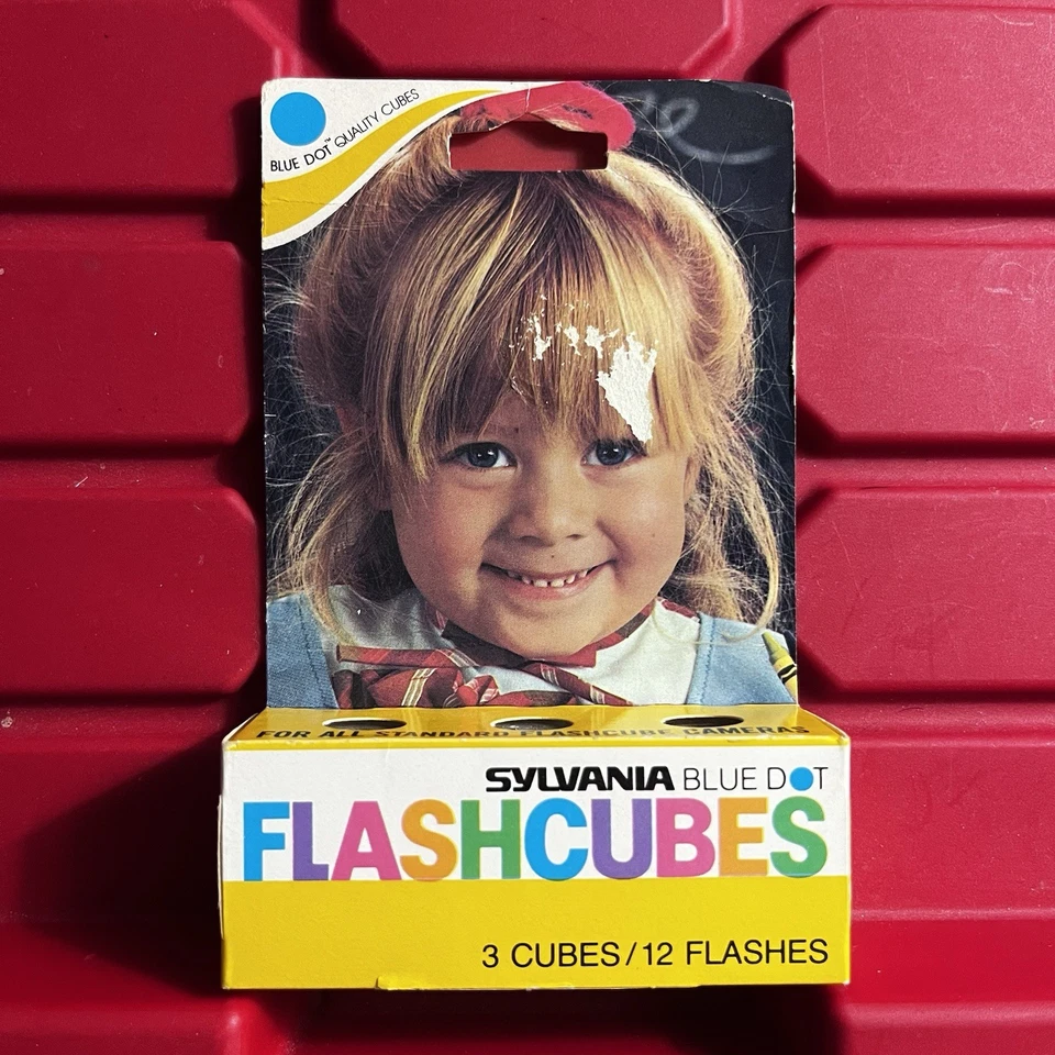 Cubos de flash para cámara Sylvania Blue Dot paquete de 3 12 flashes NUEVO de colección años 70 sin probar Foto 1 de 3