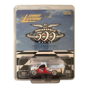 Johnny Lightning Indianapolis 500 Emergency 2000 Silverado *WHITE LIGHTNING* - Picture 1 of 2