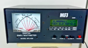 MFJ-828 Digital HF/6M (1.8 - 54MHz) SWR/Wattmeter with Frequency Counter in Box - Zdjęcie 1 z 2