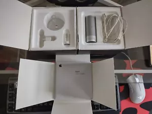 Apple iSight Silver Wireless Autofocus Video Camera Microphone W/Cable M9330LL/B - Picture 1 of 6
