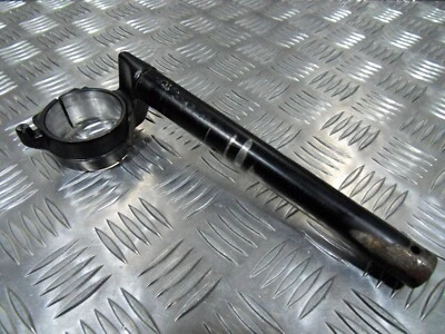 Genuine Honda CBR1000RR Right handlebar clip on 2006 to 2007 - Image 1 of 4