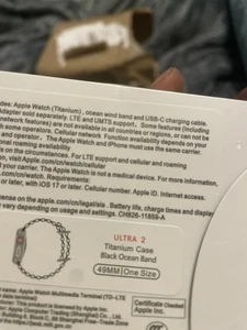Apple Watch Ultra 2 49 mm titane - Photo 1 sur 1