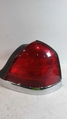 Cuarto de luz trasera de pasajero montado en panel para 99-11 CROWN VICTORIA 441065 Foto 1 de 4