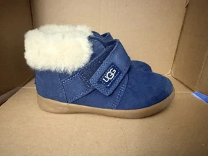 UGG NOLEN CHUKKA Lammfell Wildleder Stiefel Kleinkinder Navy US 9 - Bild 1 von 5