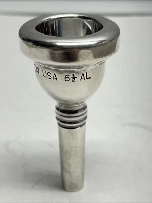 Boquilla de latón Getzen 6-1/2 Al EE. UU. Foto 1 de 4