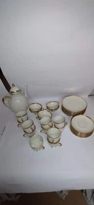 Ostern: Fürstenberg Set mit Tee- und Kaffeegedecke, Goldrand breit 6-8 Pers - Bild 1 von 3