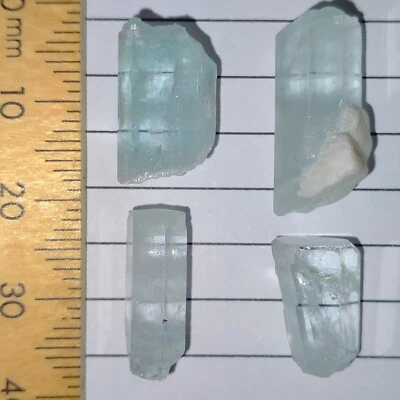 Lote de paquetes de cristales sueltos naturales gemas crudas ásperas aguamarina de berilo 35,2 quilates Foto 1 de 4