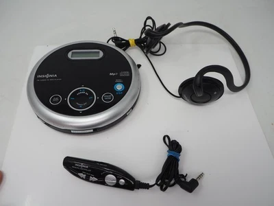 Insignia портативный CD/MP3 воспроизведение с FM-тюнером (NS-P5113) с пультом дистанционного управления и наушниками - Изображение 1 из 4