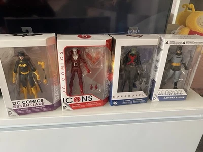 DC Comics Figures Bundle - Image 1 of 3