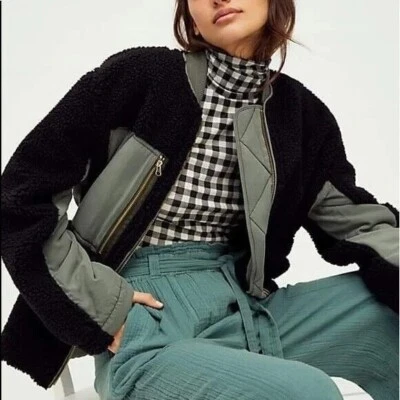 Free People Fleece Jacket zip front in black Size S zip pockets sherpa - Image 1 of 4