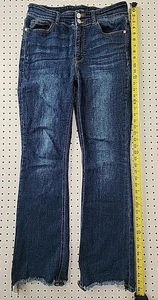 Jeans taglio stivaletto alto JUDY BLUE lavaggio scuro elasticizzato orlo grezzo JB8568DK - Foto 1 di 12