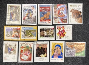 Lot de 15 timbres d’Australie années Diverses - encore sur fragment - S75 - Foto 1 di 1