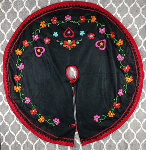 Martha Stewart Christmas Tree Skirt Red Black Embroidered Floral Folk Art Hearts - Picture 1 of 10