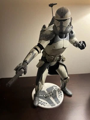 Figura de Comandante Clon Wolffe Exclusivo Star Wars Sideshow escala 1/6 Foto 1 de 4