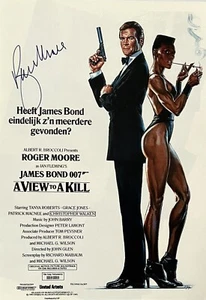 James Bond: Roger Moore - signed Autogramm "A View To A Kill" (1985) Prospekt - Bild 1 von 5