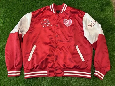 Chaqueta Bomber Playboy By PacSun Los Angeles 'Left My Heart In LA' Satén - M/L Foto 1 de 4