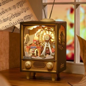 Rolife Fai da Te Tramonto in Legno Carnevale Music Box Puzzle Casa delle Bambole LED Costruzione Giocattoli - Foto 1 di 6