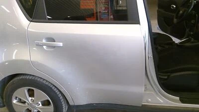 Used Rear Right Door Assembly Rear Side fits: 2015 Kia Soul electric R. w/privac Foto 1 de 4