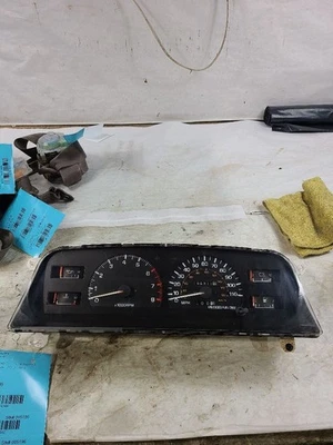 Speedometer KPH Head Only 4 Cylinder Fits 89-91 TOYOTA PICKUP 643442 769808-772 - Image 1 of 4