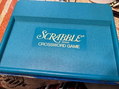 VINTAGE SCRABBLE TRAVEL EDITION BLUE PLASTIC CASE BOX W/ MINI WOODEN TILES 1976  - Image 1 of 4