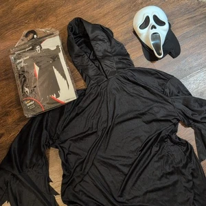 Máscara de disfraz de fantasma Spirit Halloween Ghostface *Sin cinturón*  - Imagen 1 de 7