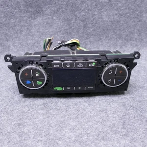 2009-2012 Traverse Digital Display AC Heater Climate Control 25932038 OEM 78840 - Picture 1 of 7