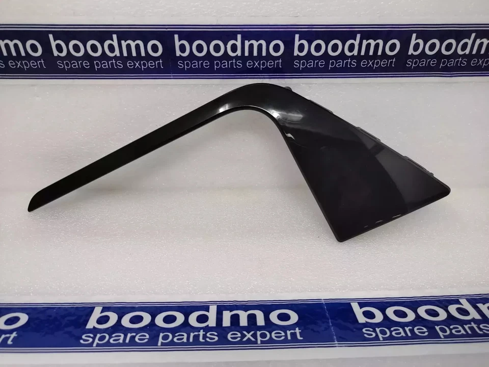 Light Sub Parts for MAHINDRA TUV 300 LWB - 0119AU300990N - Mahindra - Image 1 of 1