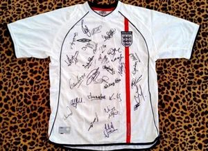 ENGLAND FOOTBALL SHIRT - SIGNED BY 27 WORLD CUP LEGENDS - ONE OF A KIND-RARE - Picture 1 of 6