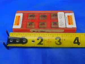 10 pezzi NUOVI INSERTI IN CARBURO SANDVIK COROMANT SPMT 432-UM SPMT 12 04 08-UM 1025 - Foto 1 di 3