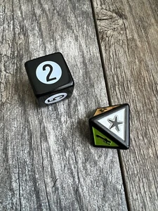 Scene It? TV Edition DVD Game Replacement Parts Pieces Two 2 Dice Die - Picture 1 of 4