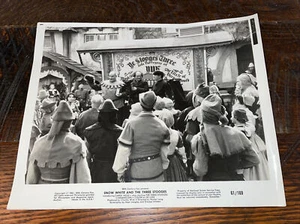 Snow White And The Three Stooges 8x10 Print - Picture 1 of 1