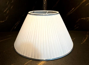 PARALUME CONO PLISSE' PER LAMPADA, MADE BY BANCI FIRENZE, HAND MADE IN ITALY - Imagen 1 de 14