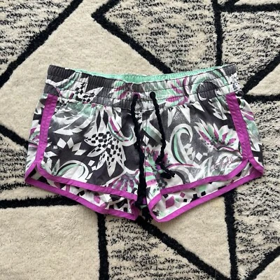 Bañador corto estampado tropical Foto 1 de 3