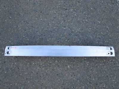 Barra de refuerzo trasera OEM 2010 2011 2012 2013 2014 2015 Lexus RX350 RX450h Foto 1 de 4