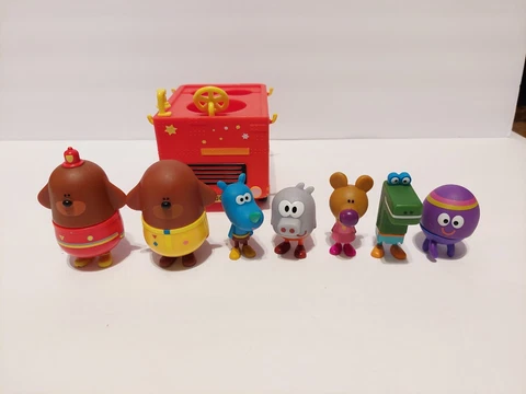 Hey Duggee Rescue Vehicle Toy Fire Engine With Extra Figures Norrie Tag Roly Cover