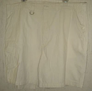 EXCELLENT MENS Weekender IVORY SHORTS   SIZE 42 - Picture 1 of 4