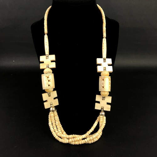 OFF WHITE Collana di perline vintage intagliate a mano arte natura bianco sporco boho dichiarazione super grossa