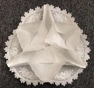 Weiß Stickerei Brötchenwärmer Süßigkeiten Rollenhalter bestickt Blume Druckknopf - Bild 1 von 7