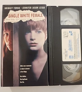 Single White Female - Bridget Fonda (VHS, 1992) **Buy 2 Get 1 Free** - Foto 1 di 2