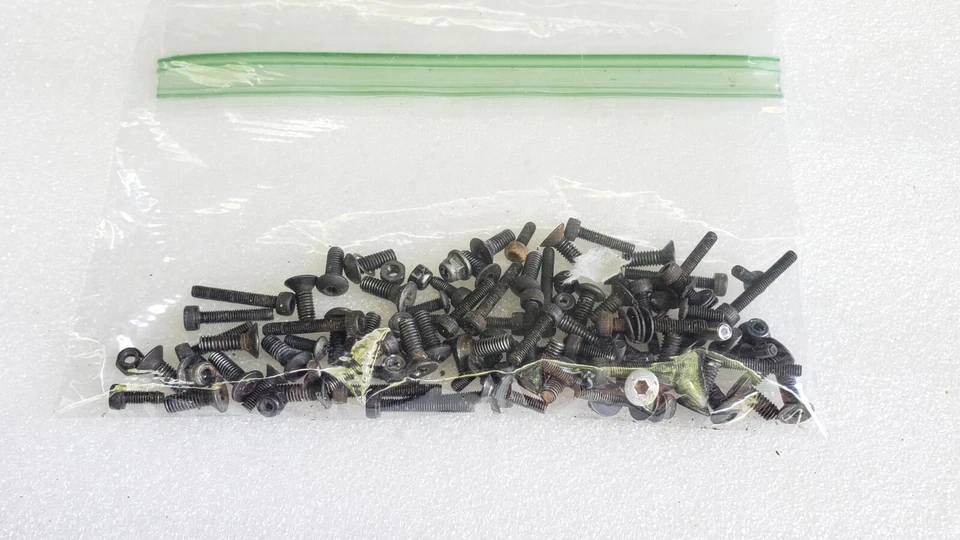  TEKNO NB48.3  SCREWS  - Image 1 of 1