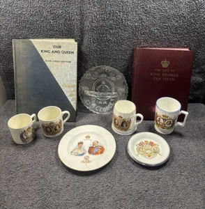 Job Lot 9 Items - King George V - V1 - Mugs, Plate, Books & Glass Basket (Royal) - Foto 1 di 24