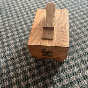 Vintage Holz Schwalbenschwanz Schuhputzkasten 5 Polituren, Nerzöl, Golfschuhwachs, 3 Bürsten - Bild 1 von 4