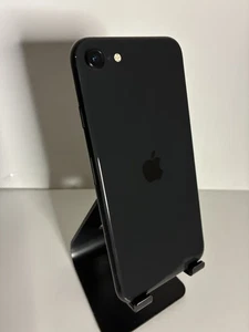 Apple iPhone SE 2020 (2nd Gen) 100% battery - 64GB - Black - Unlocked -Excellent - Picture 1 of 17