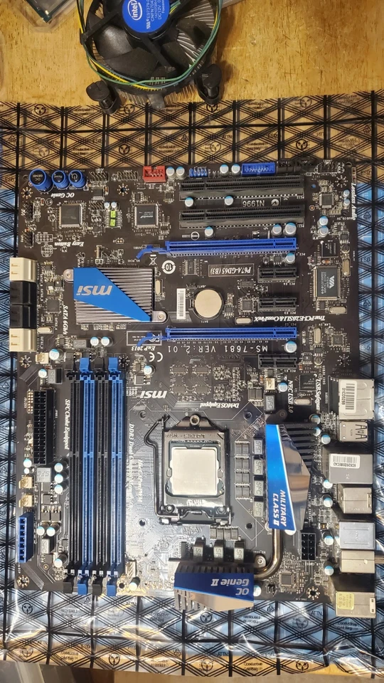 MSI P67A-GD65 (B3) LGA 1155 Intel Mobo MS-7681 Ver:2.01 USB 3.0 mit I7 2600k - Bild 1 von 3